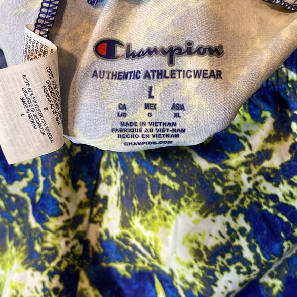 CHAMPION WIND BREAKER TWO PIECE OUTFIT‼️🔥ONLY WORE ONCE. - Picture 8 of 10